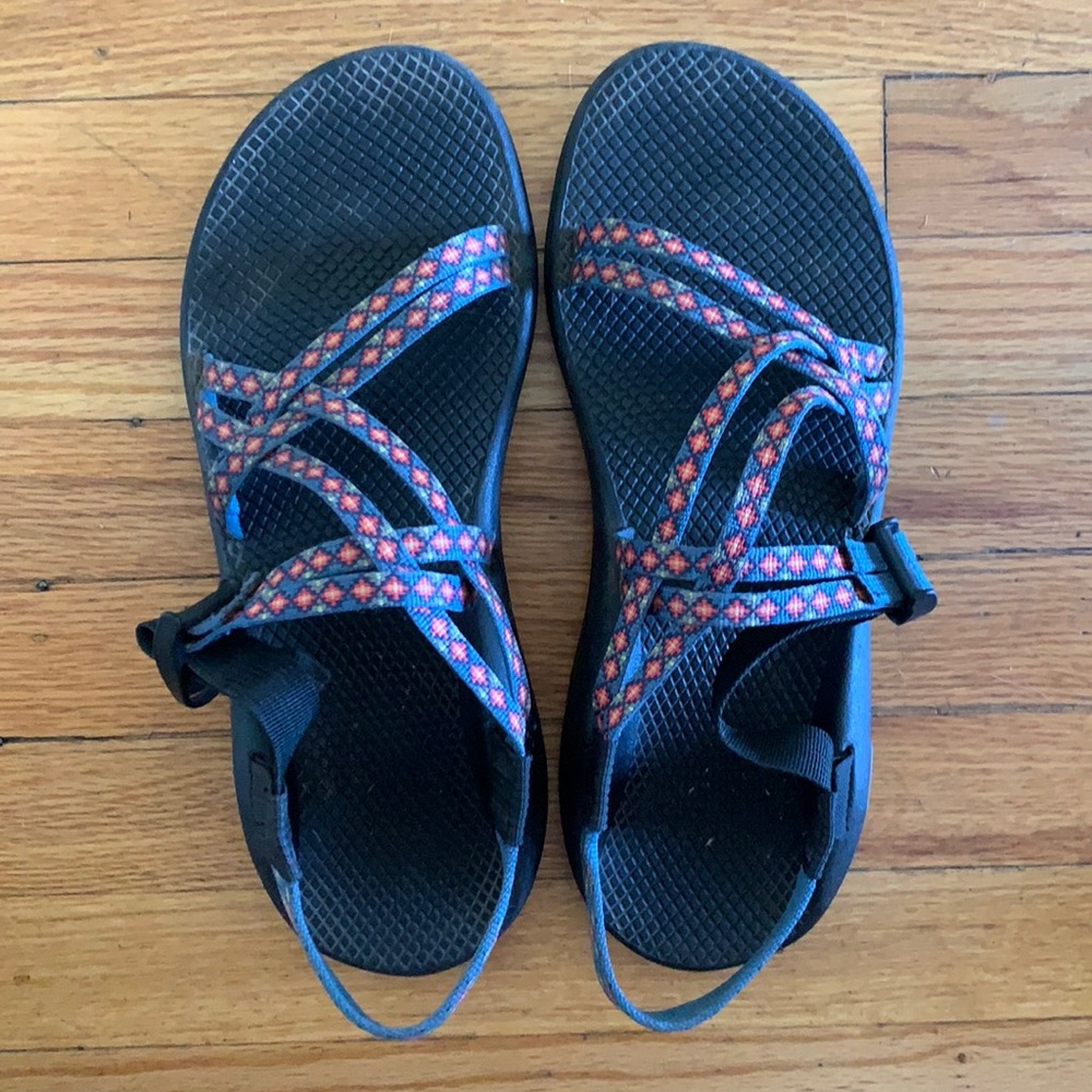 Women’s two strap chacos